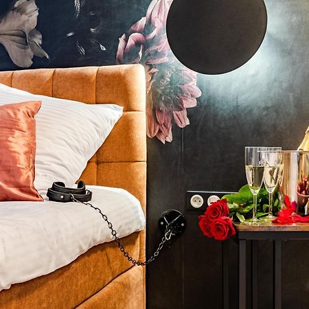 Secret Garden Apartment Warsaw Ngoại thất bức ảnh