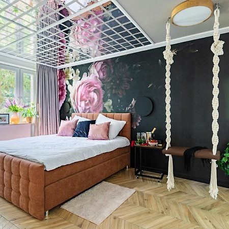 Secret Garden Apartment Warsaw Ngoại thất bức ảnh