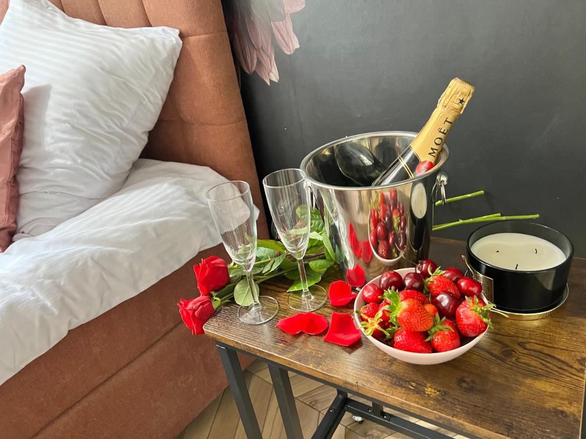 Secret Garden Apartment Warsaw Ngoại thất bức ảnh