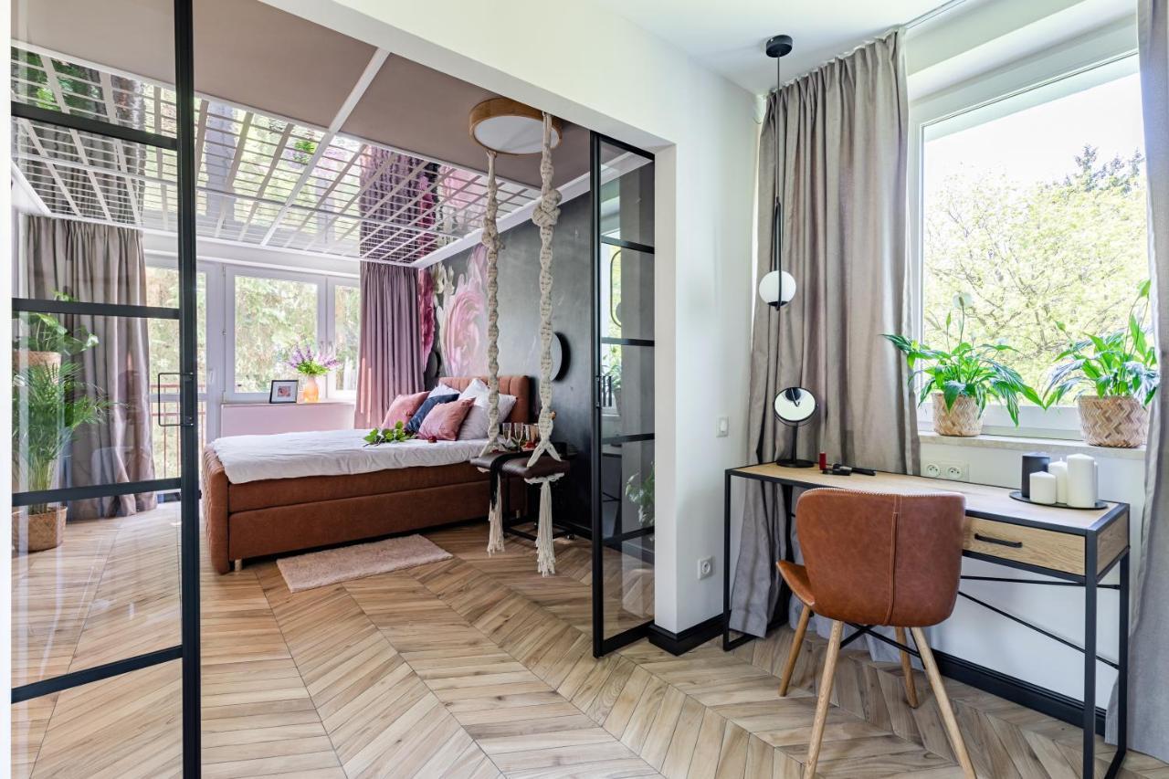 Secret Garden Apartment Warsaw Ngoại thất bức ảnh