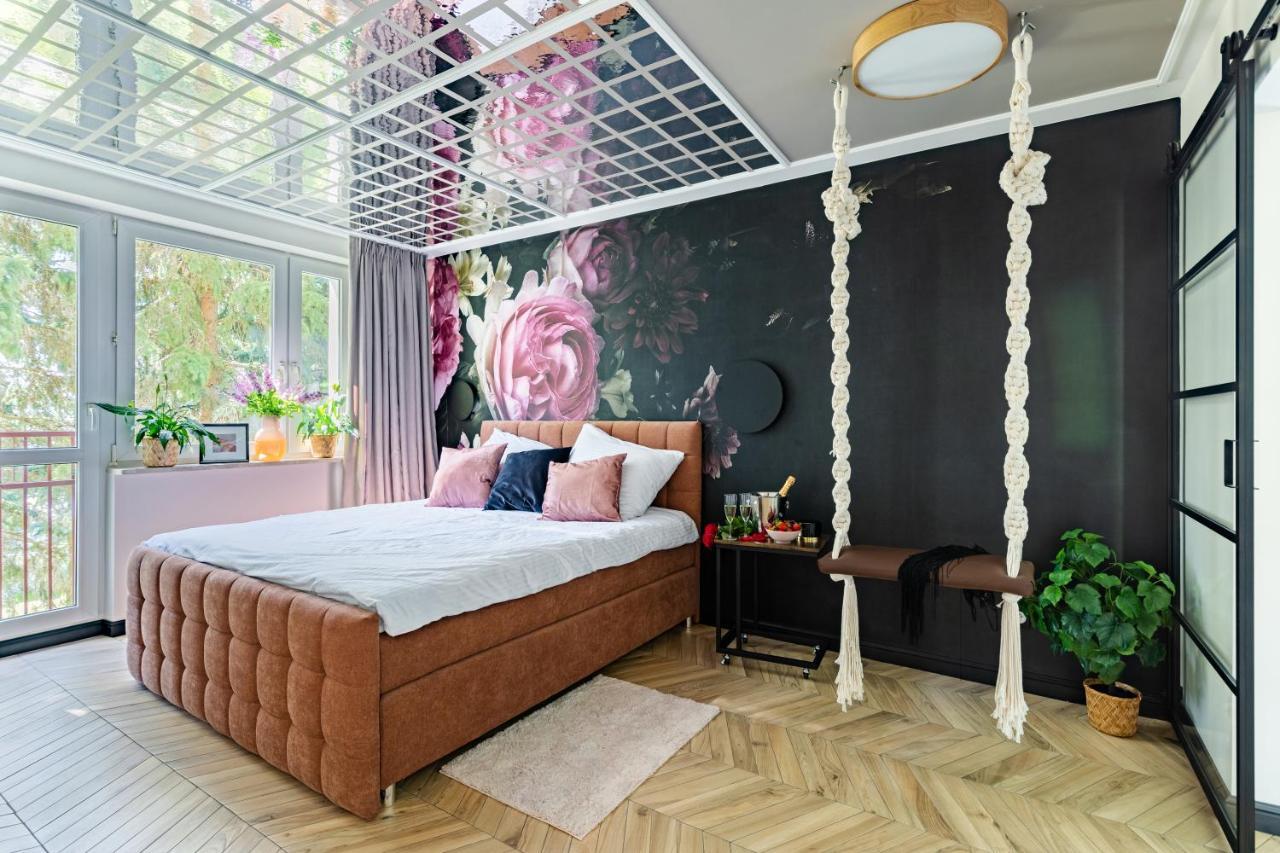 Secret Garden Apartment Warsaw Ngoại thất bức ảnh